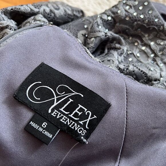 Alex Evenings Pewter Lace Gown 1121896 NWT - Picture 7 of 8